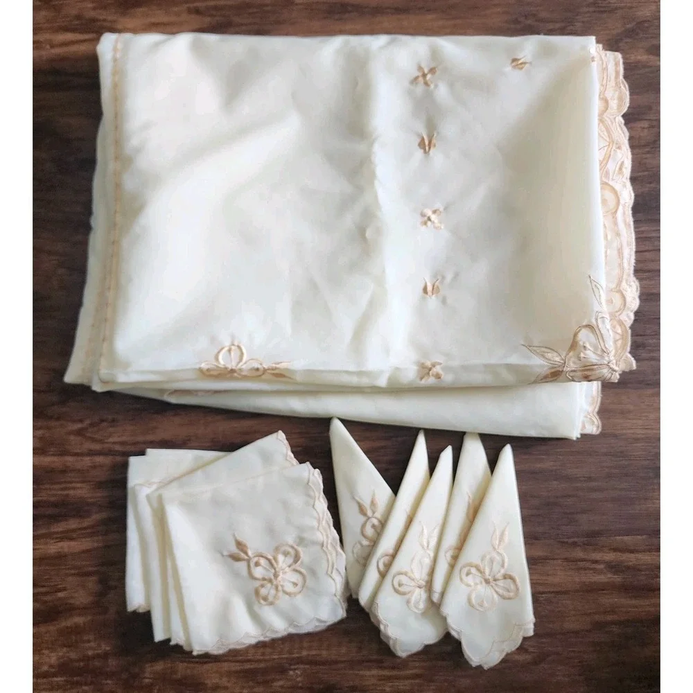 Vintage Rectangular Embroidered Tablecloth Floral Cream 12 Napkins Gold 106 X 70